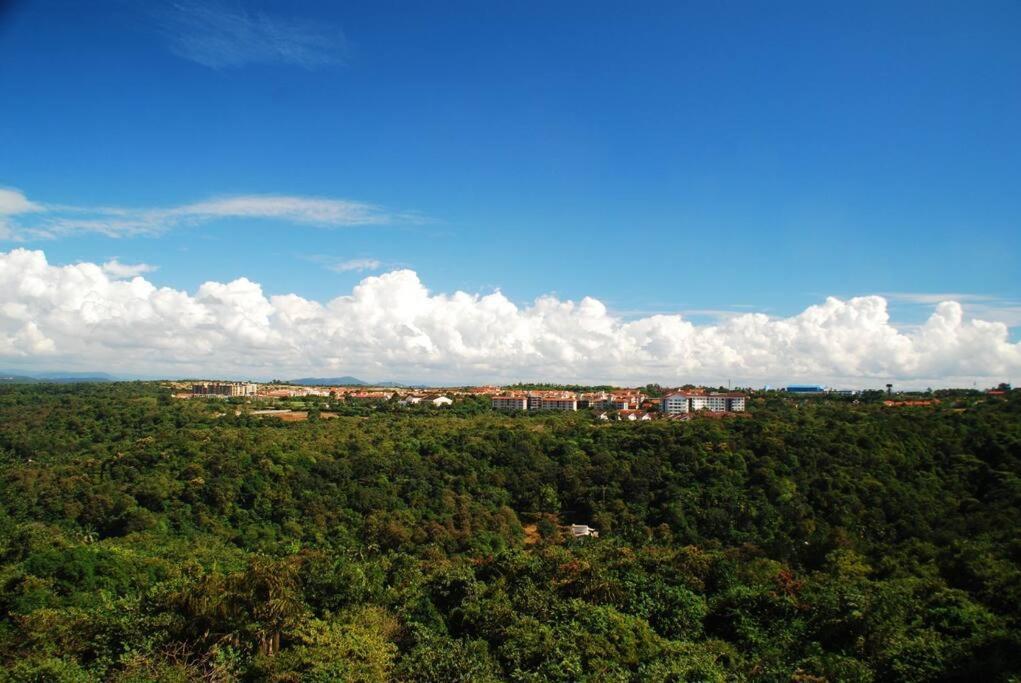 Lovely 2-Bedroom Sea View Serviced Apartment Dabolim Goa Zewnętrze zdjęcie